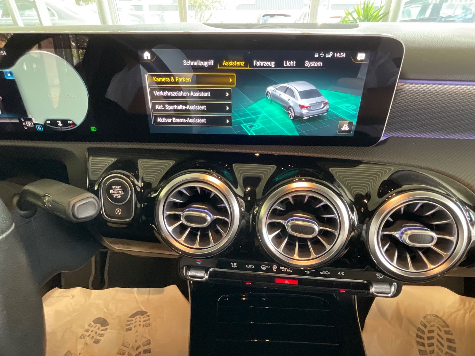 Fahrzeugabbildung Mercedes-Benz A 200 Lim. *AMBIENTE*LEDER-BRAUN* Exclusive *