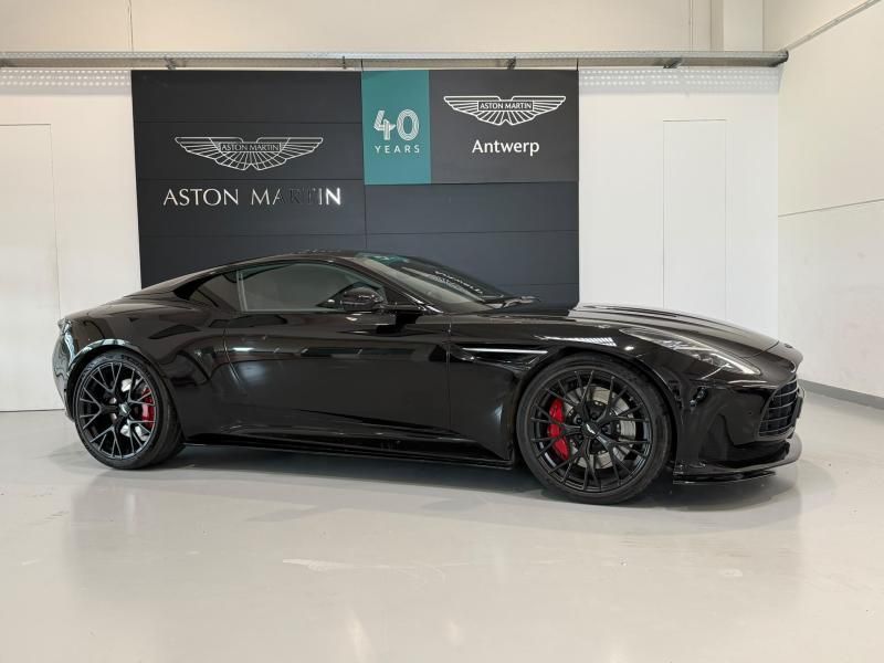 Aston Martin DB12