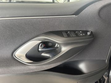 Toyota Yaris - 10