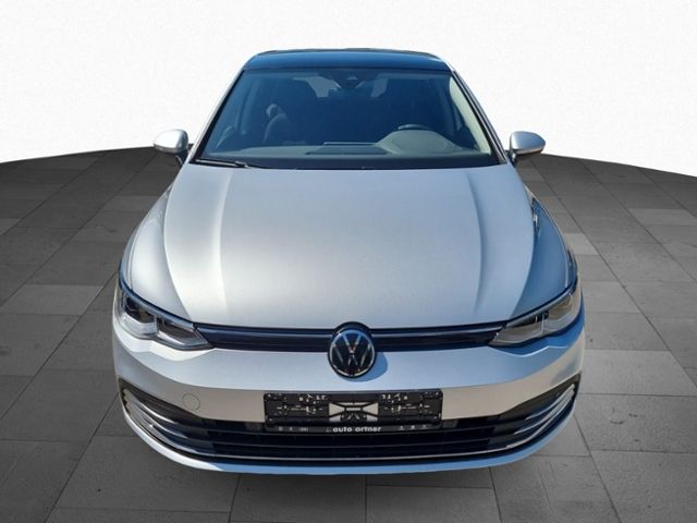 Fahrzeugabbildung Volkswagen Golf MOVE 2,0 TDI DSG PANO STHZG AHK NAVI KESSY