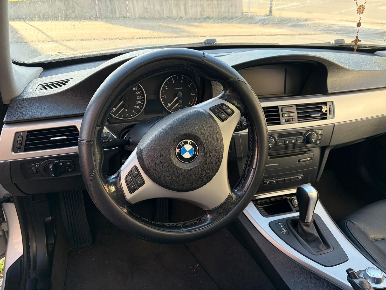 BMW 320 2006 — photo 7