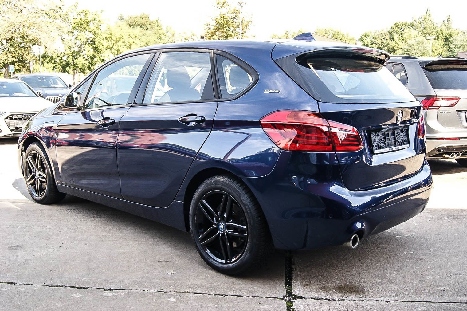 Fahrzeugabbildung BMW 225 xe Active Tourer Aut ADVANTAGE PDC SHZG NAVI