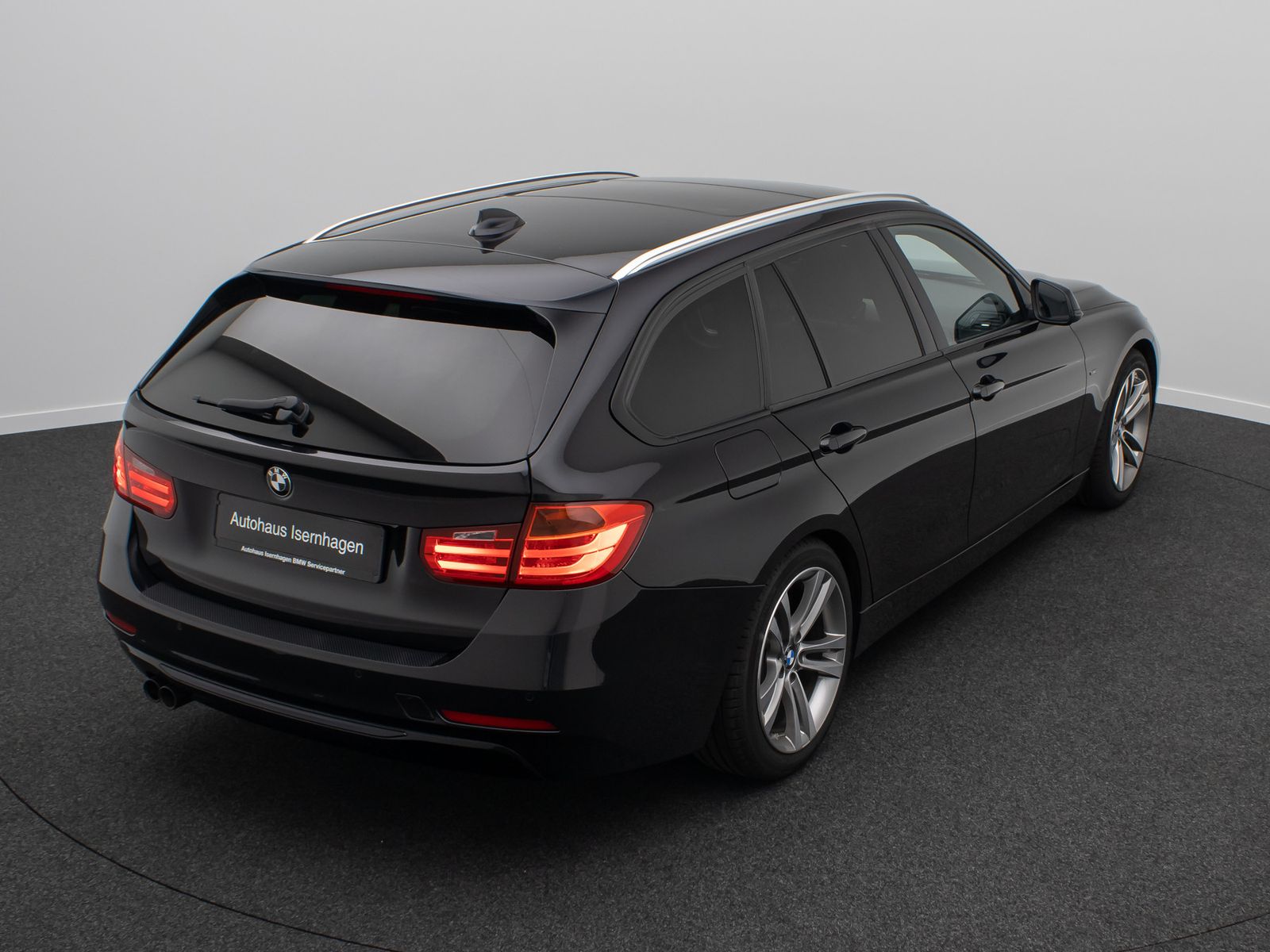 Fahrzeugabbildung BMW 325d Sport Line HUD HiFi Xenon Panorama Alarm