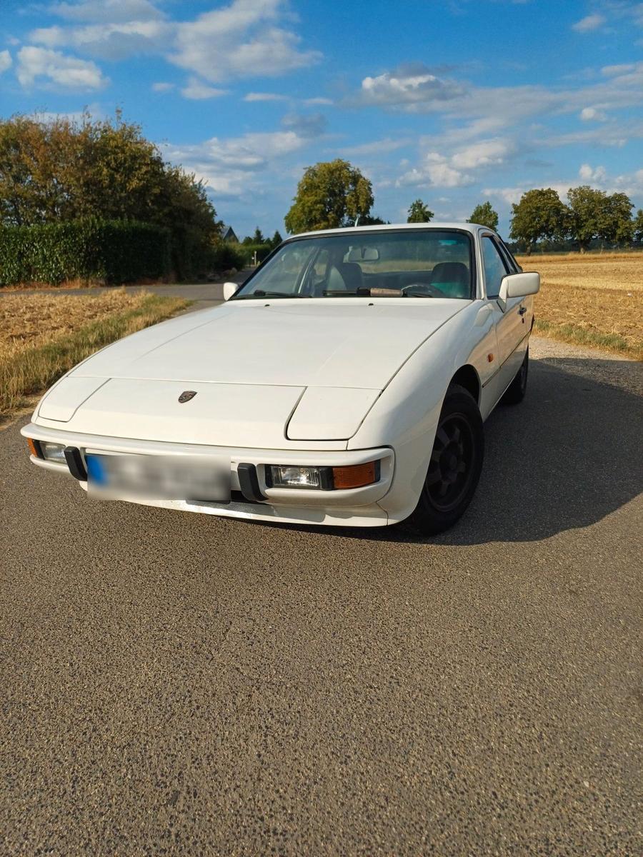 Porsche 924