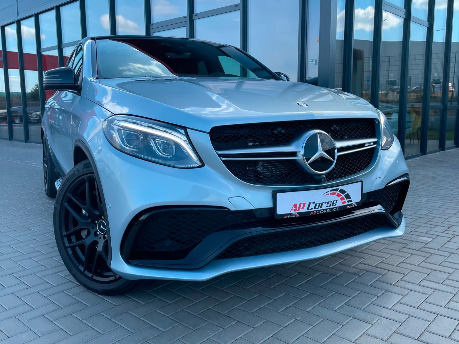 MERCEDES-BENZ GLE 63 AMG 4Matic B&amp;O * PANO *