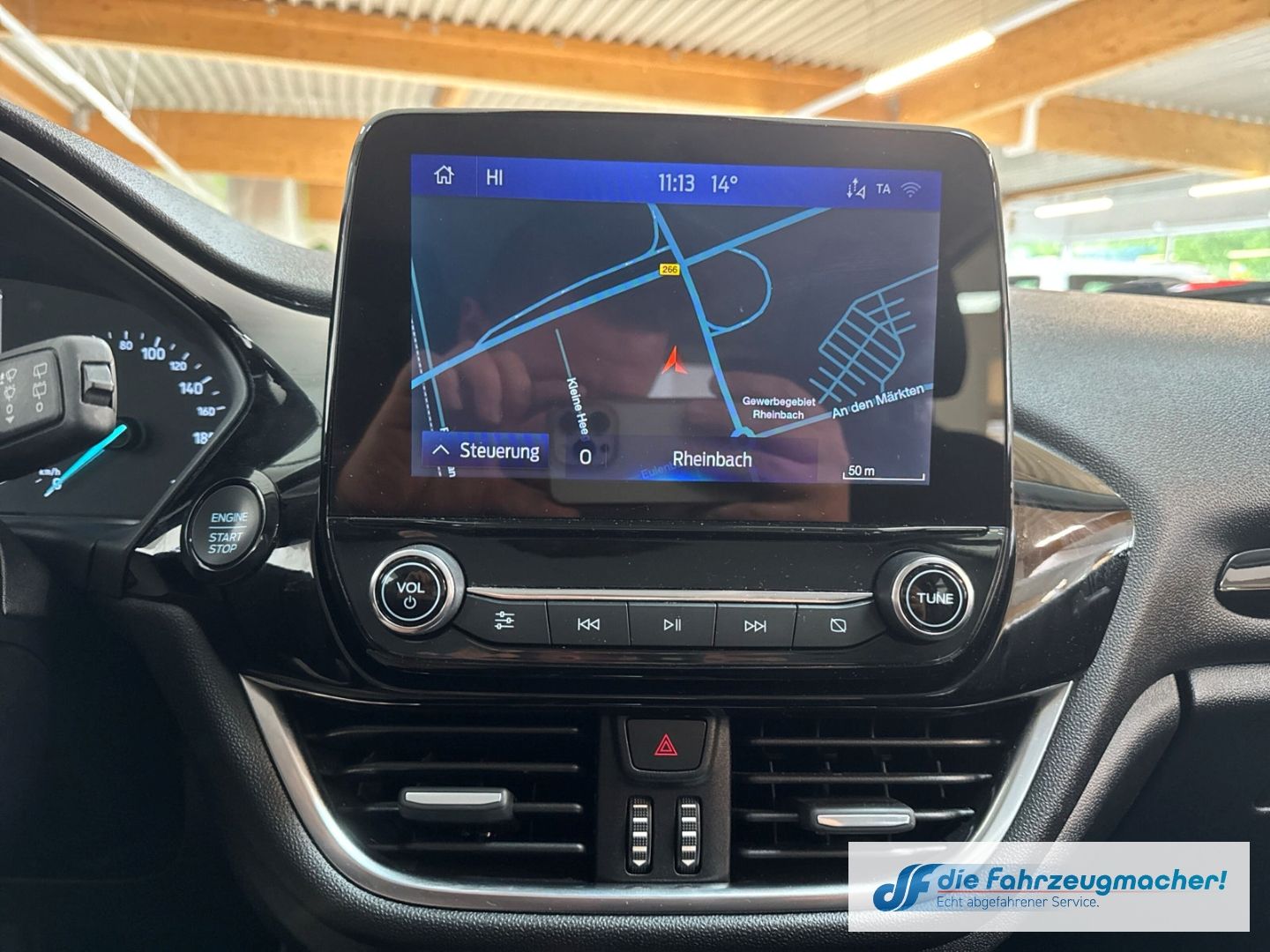 Fahrzeugabbildung Ford Fiesta Titanium Navi LED Blendfreies Fernl. Kurv