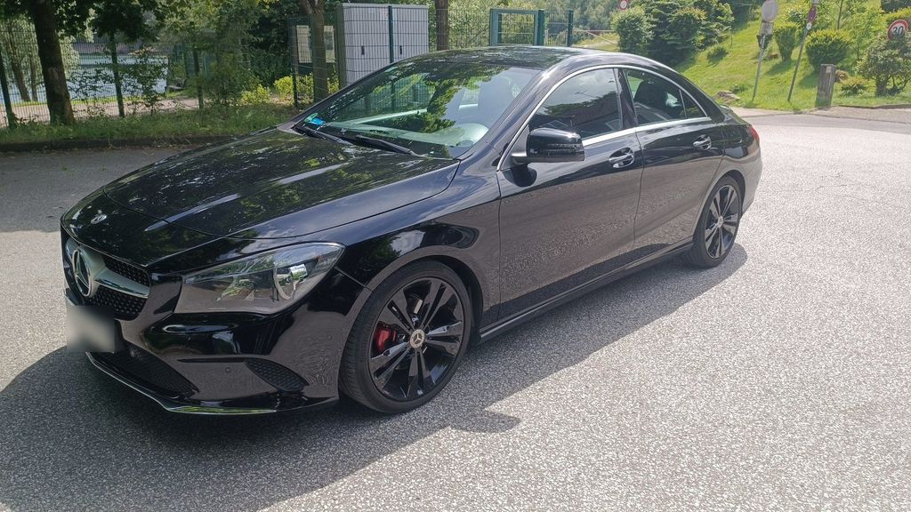 Image of Mercedes-Benz CLA 200