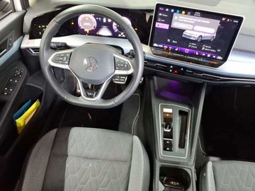Volkswagen Golf - 10