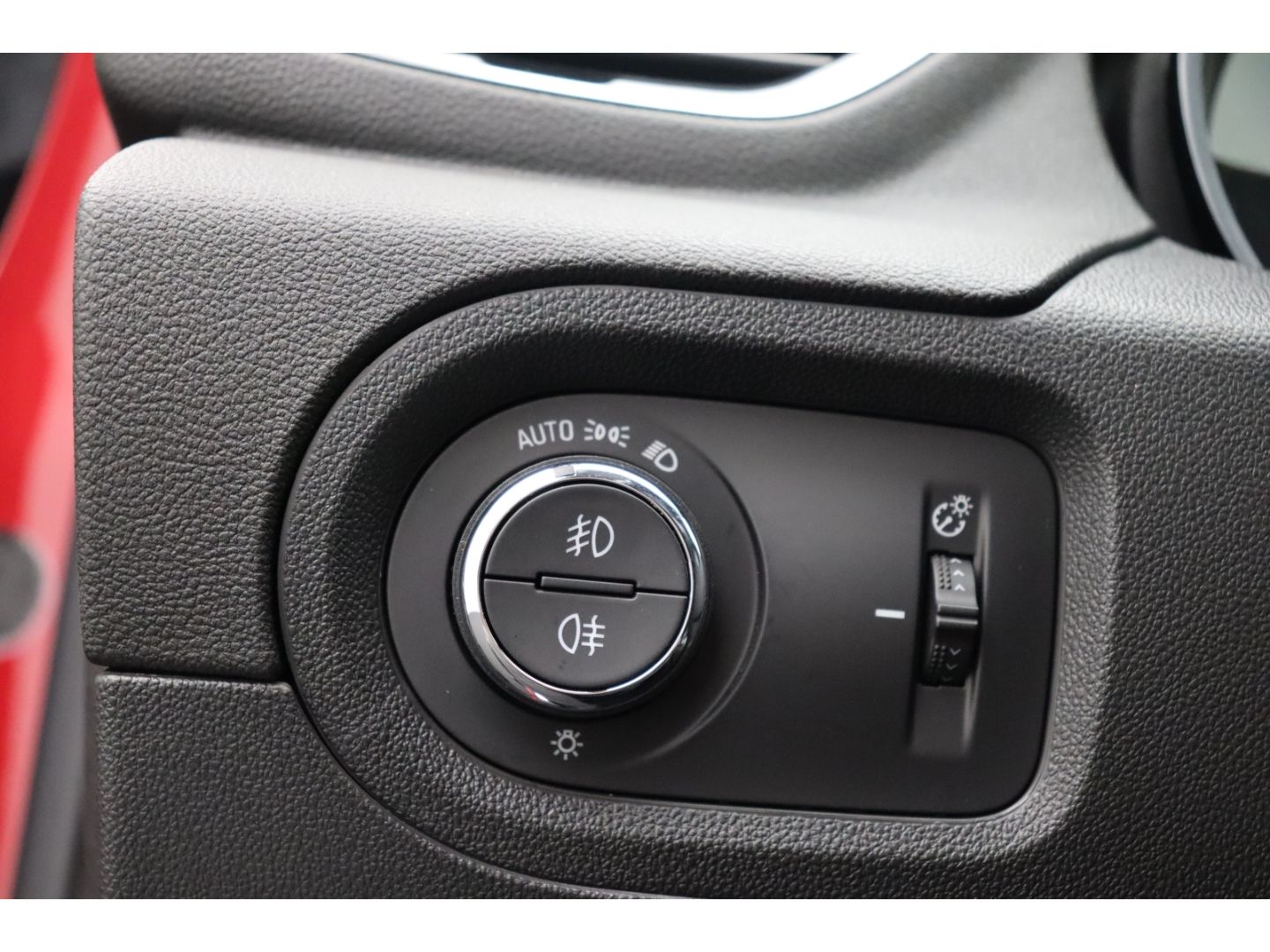 Fahrzeugabbildung Opel Grandland 1.6 Ultimate Plug-in-Hybrid 4 ACC AHK