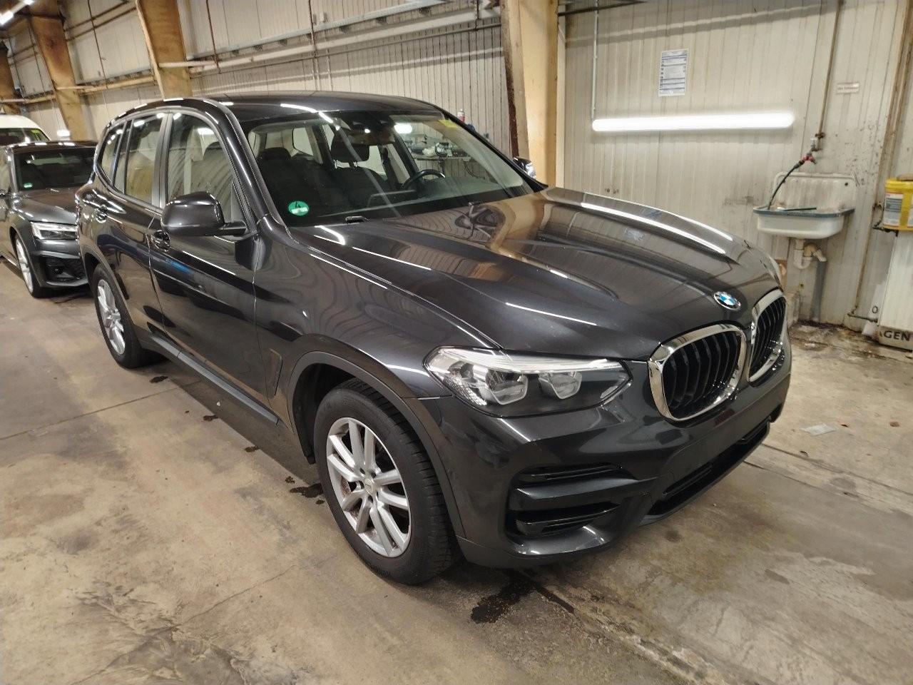 BMW X3 xDrive 20 d*DRIVING-ASSISTANT*KAMERA*AMBIENTE