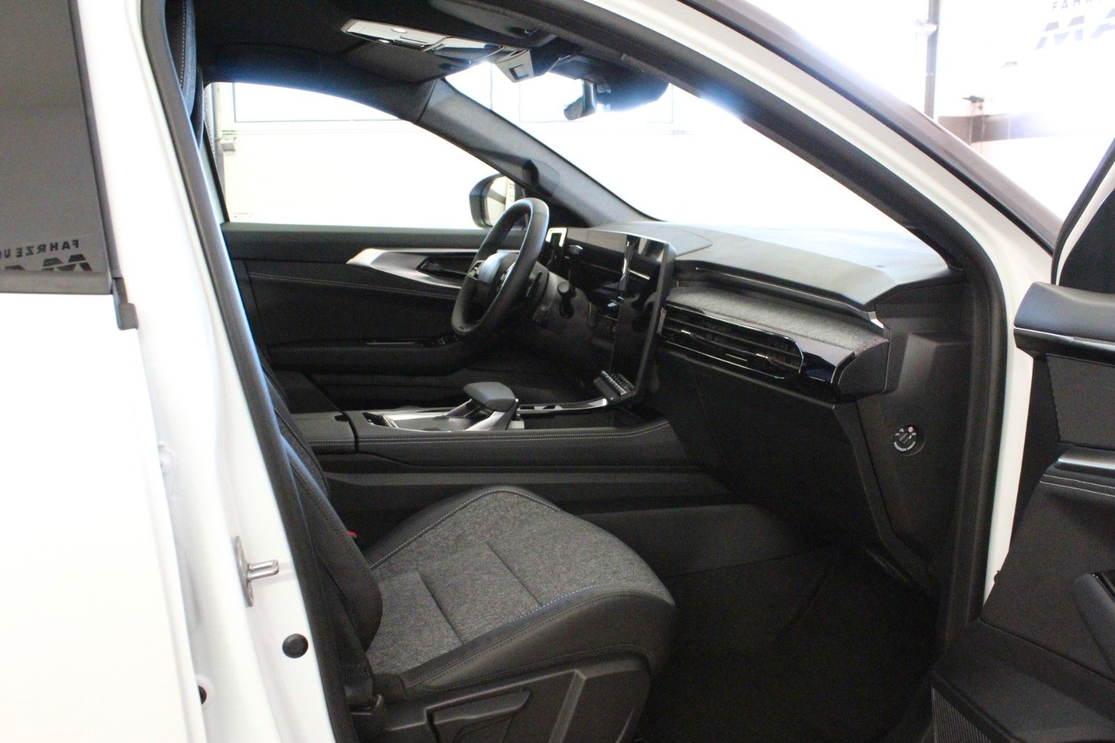 Fahrzeugabbildung Renault Austral Mild Hybrid 160 Techno *Allwetterreifen*