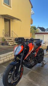 KTM Duke 125 - KTM MOFA