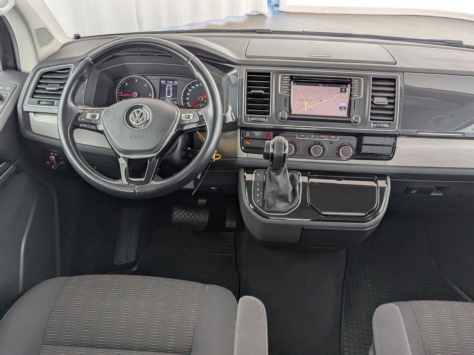 Volkswagen T6 2.0 TDI Multivan Comfortline NAVI RFK 7-SITZ foto 19