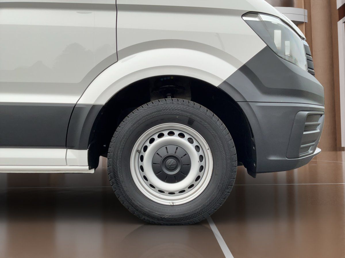 Fahrzeugabbildung Volkswagen Crafter 35 Pritsche DOKA LR 2.0 TDI AHK GJR