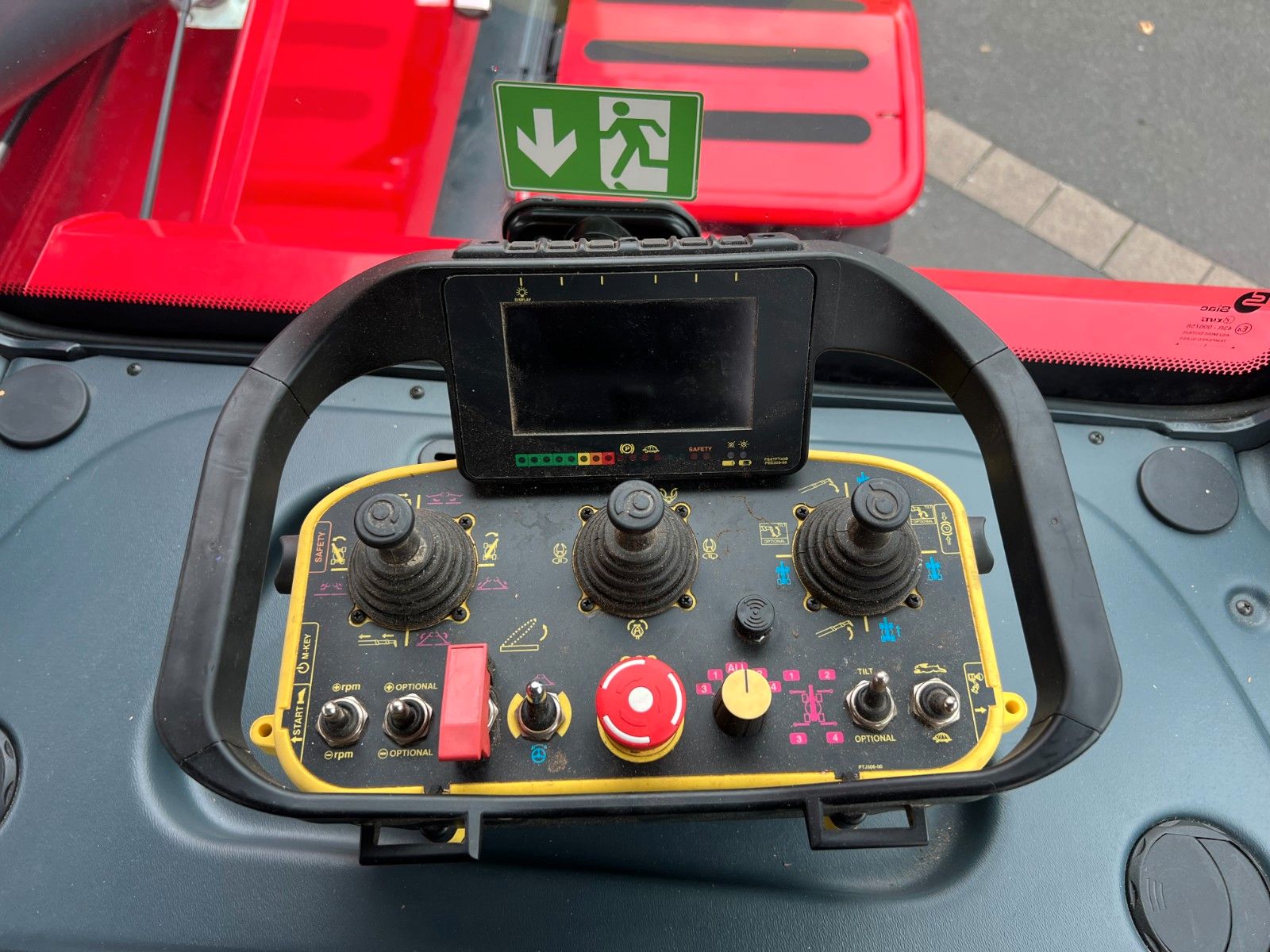 Fahrzeugabbildung Andere Magni RTH 6.30 SH / Fällkran / Westtech CS750