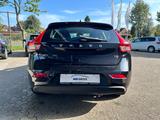Volvo V40 Momentum S-HEFT/LED/AUTOMATIK/ - Volvo V40 Momentum mit Benzin-Antrieb