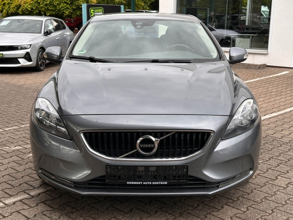 Volvo V40 D2 Kinetic *Navi*LED*CD-Player*Händler*