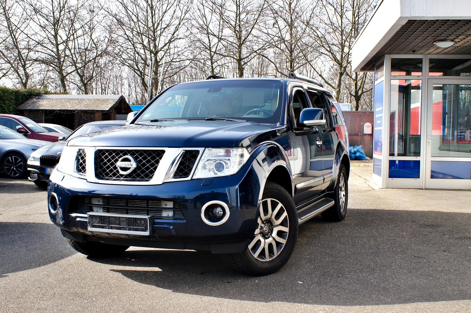 Nissan Pathfinder 3.0 dCi LE 7 Sitz/LEDER/Schiebedach