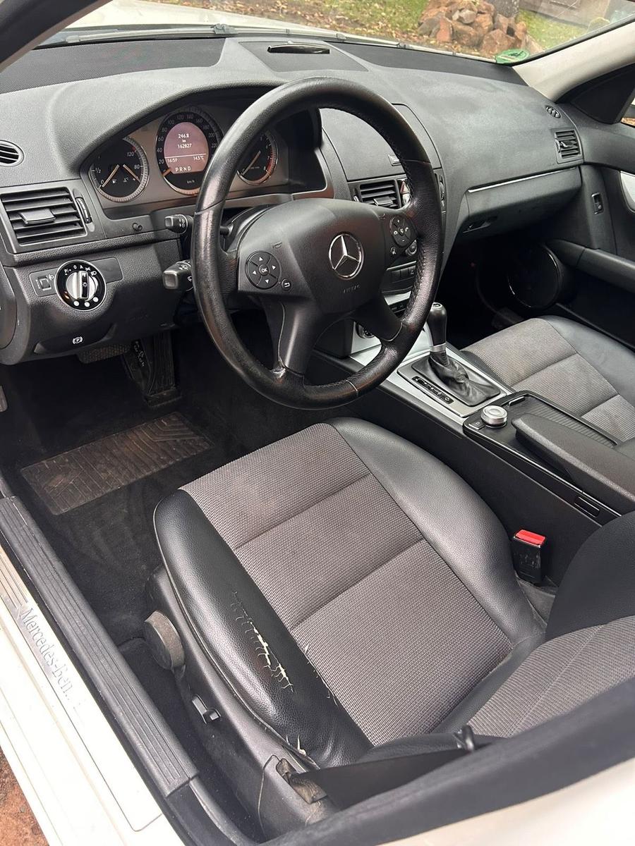 Mercedes-Benz  2009 — photo 6