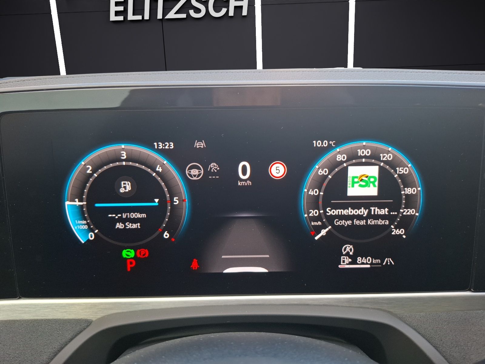 Fahrzeugabbildung Volkswagen Passat Variant TDI R-line DSG Standhzg. Matrix N