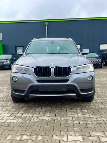 BMW X3 20i xDrive *1.HAND* Bi-XEN|PDC V.+H.|TEMPOMAT