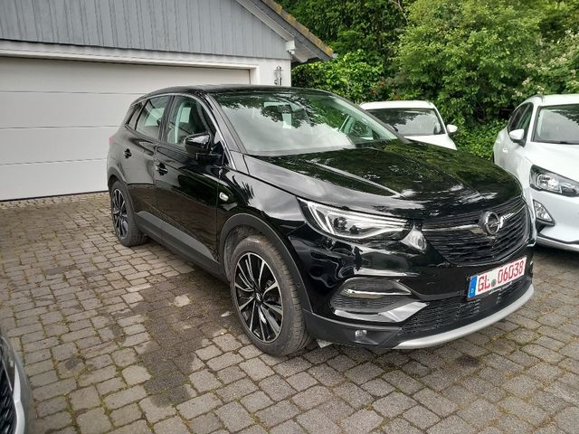 Opel Grandland X 1.6DI Busines Elegance - PHEV