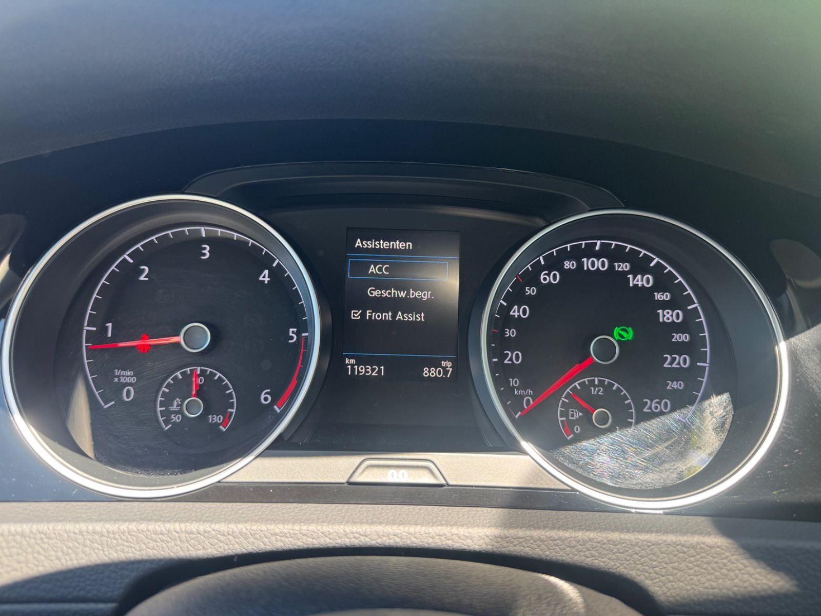 Fahrzeugabbildung Volkswagen Golf VII Lim. Highline LED+ACC+Tempomat