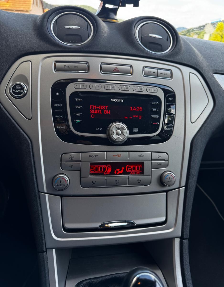 Ford Mondeo 2010 — photo 26