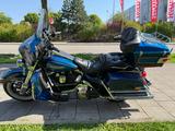Harley-Davidson FLH Electra Glide komplett neu aufgebaut