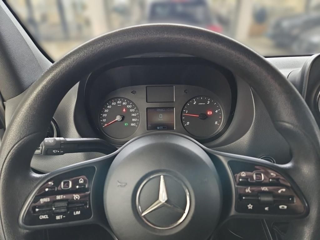 Fahrzeugabbildung Mercedes-Benz Sprinter 316 Kasten L2H1 MBUX Schwingsitz SHZ AH