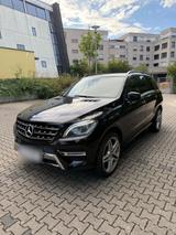 Mercedes-Benz Mercedes ML 350 - Mercedes-Benz ML 350 in Frankfurt (Main)
