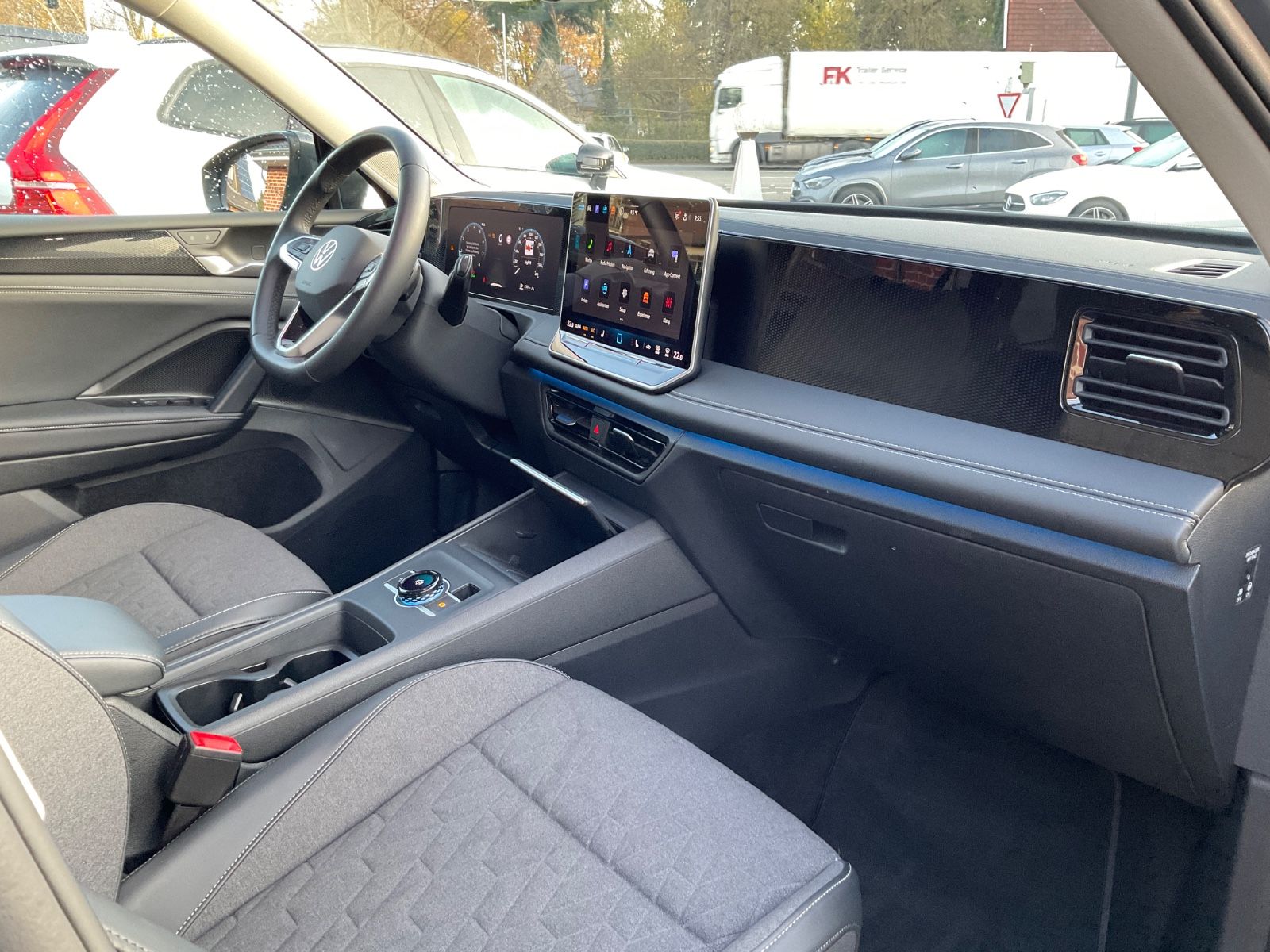 Fahrzeugabbildung Volkswagen Tiguan 1.5 eTSI DSG Life,Kamera,ACC,LED,Navi