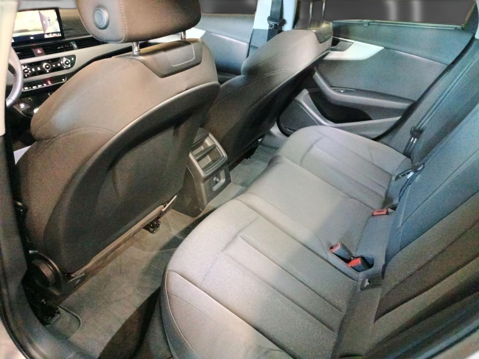 Audi A4 - Bild 18