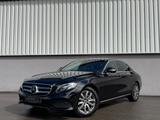 Mercedes-Benz E 350d Lim. Avantgarde LED HUD Burmester 360° - Mercedes-Benz E 350 mit Diesel-Antrieb: Schwarz, Limousine