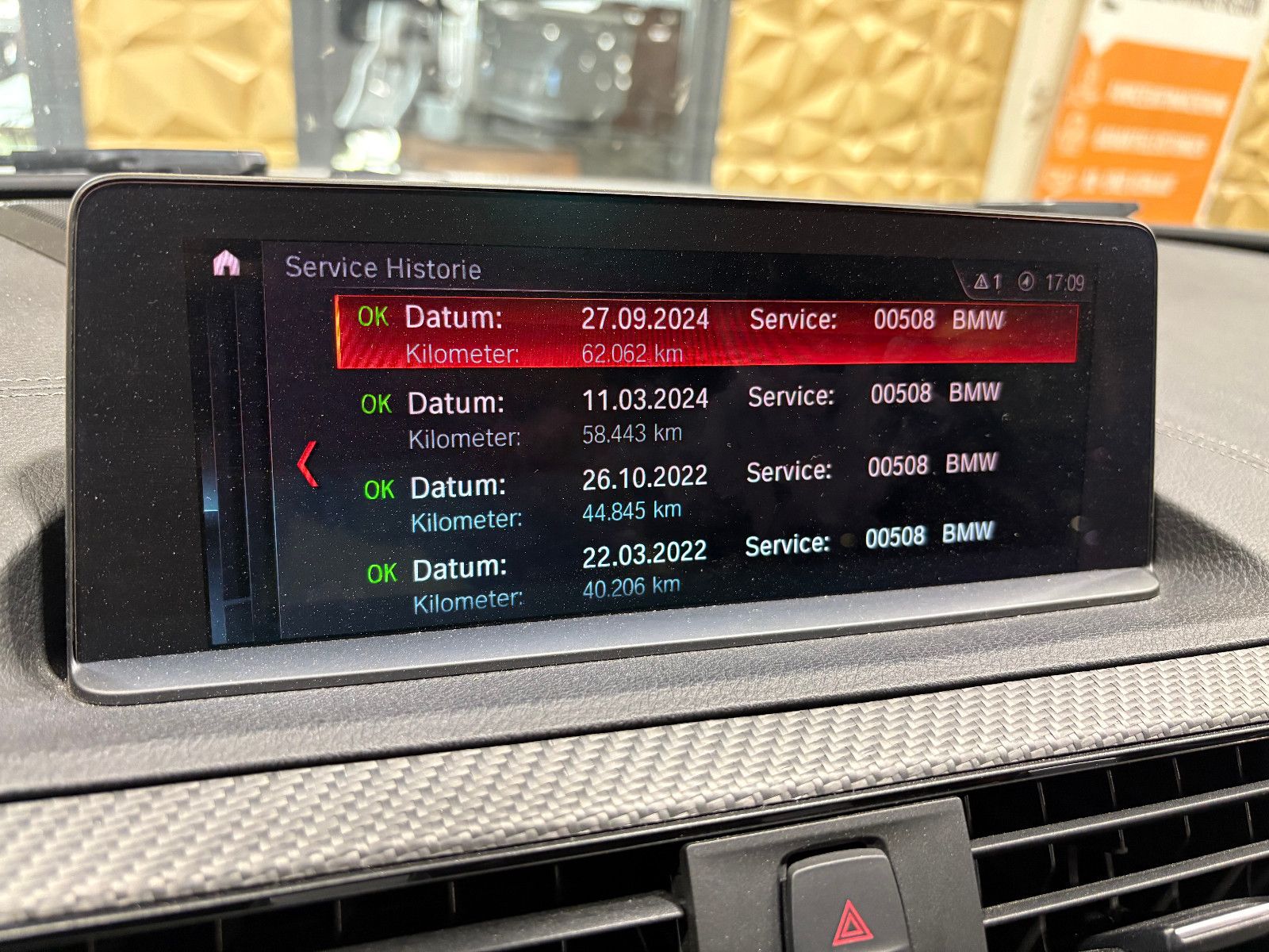 Fahrzeugabbildung BMW M2 Coupe Competition/MEMORY/CARBON/NAVI/PDC