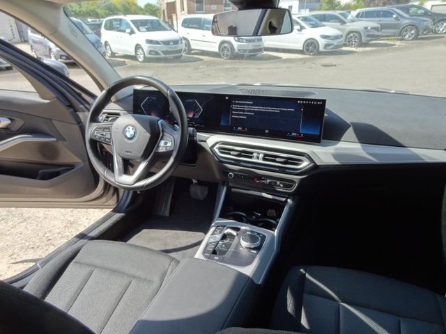 Fahrzeugabbildung BMW 318 i/1.Hand/Curved/LED/Navi/SitzH/2.500km/