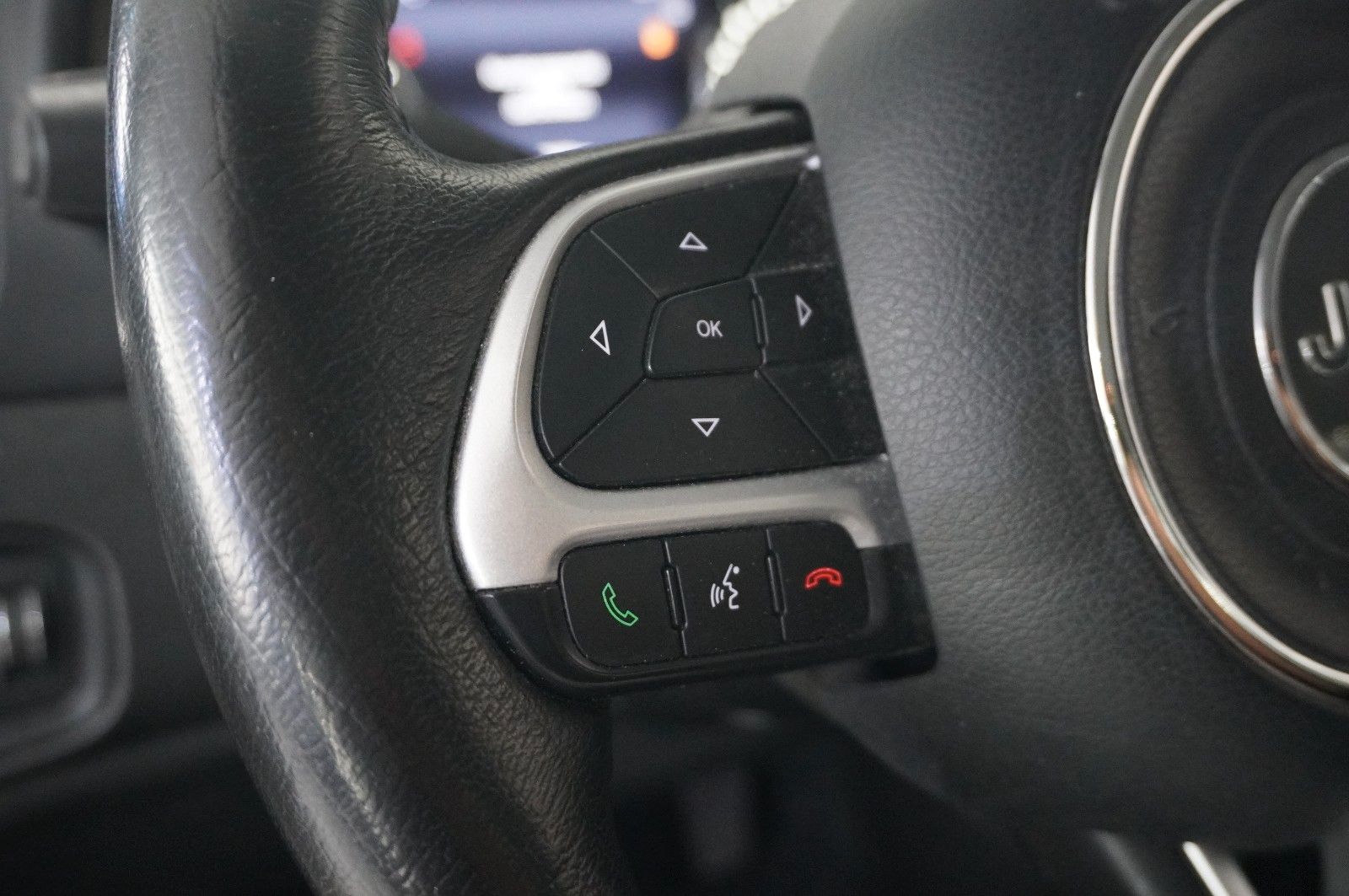 Fahrzeugabbildung Jeep Renegade 1.4T LIMITED KLIMA/SHZ/PDC/TEMP/AHK