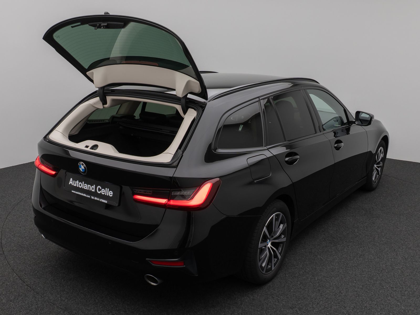Fahrzeugabbildung BMW 320d Sport Line Laser DAB CockPitPro PDC Komfort