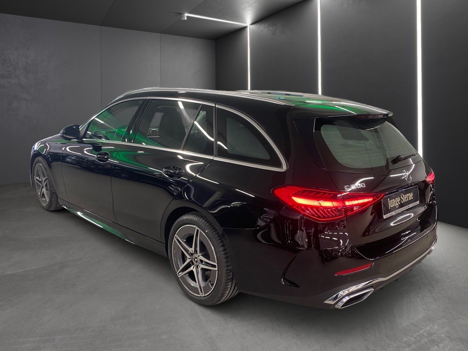 Fahrzeugabbildung Mercedes-Benz C 200 T AMG*Totwink*Kamera*LED*Ambiente*Car-Play