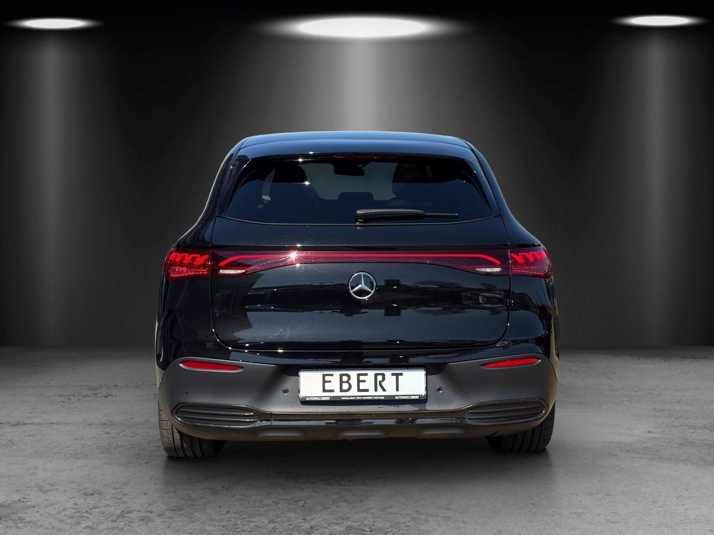 Fahrzeugabbildung Mercedes-Benz EQE500 SUV AMG Prem+ AIRMATIC Masage AHK 22kw TV