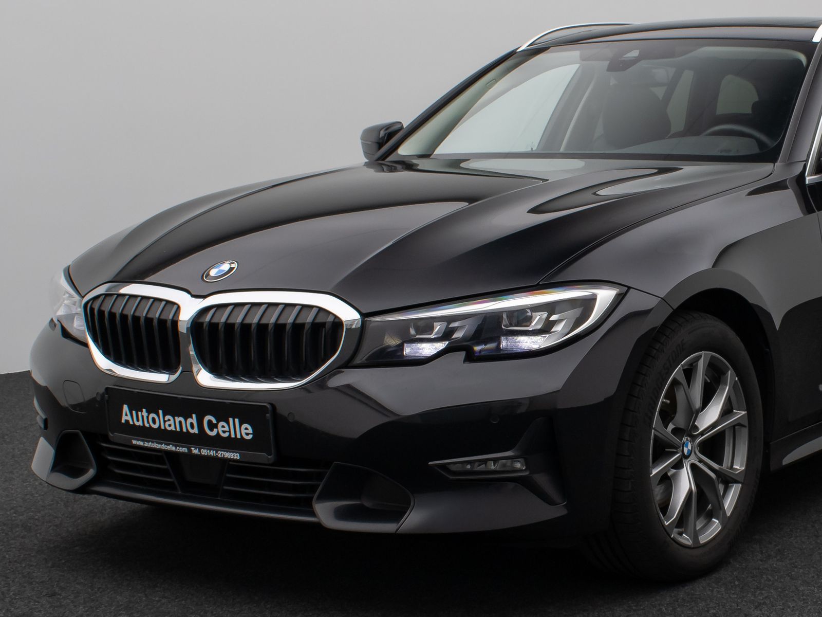 Fahrzeugabbildung BMW 320d SportLine Panorama DAB HiFi Stop&Go Komfort