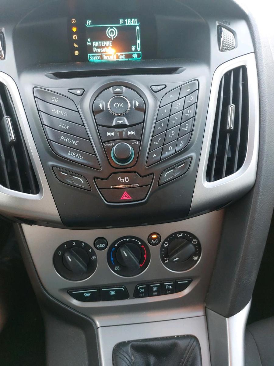 Ford Focus 2014 — photo 6