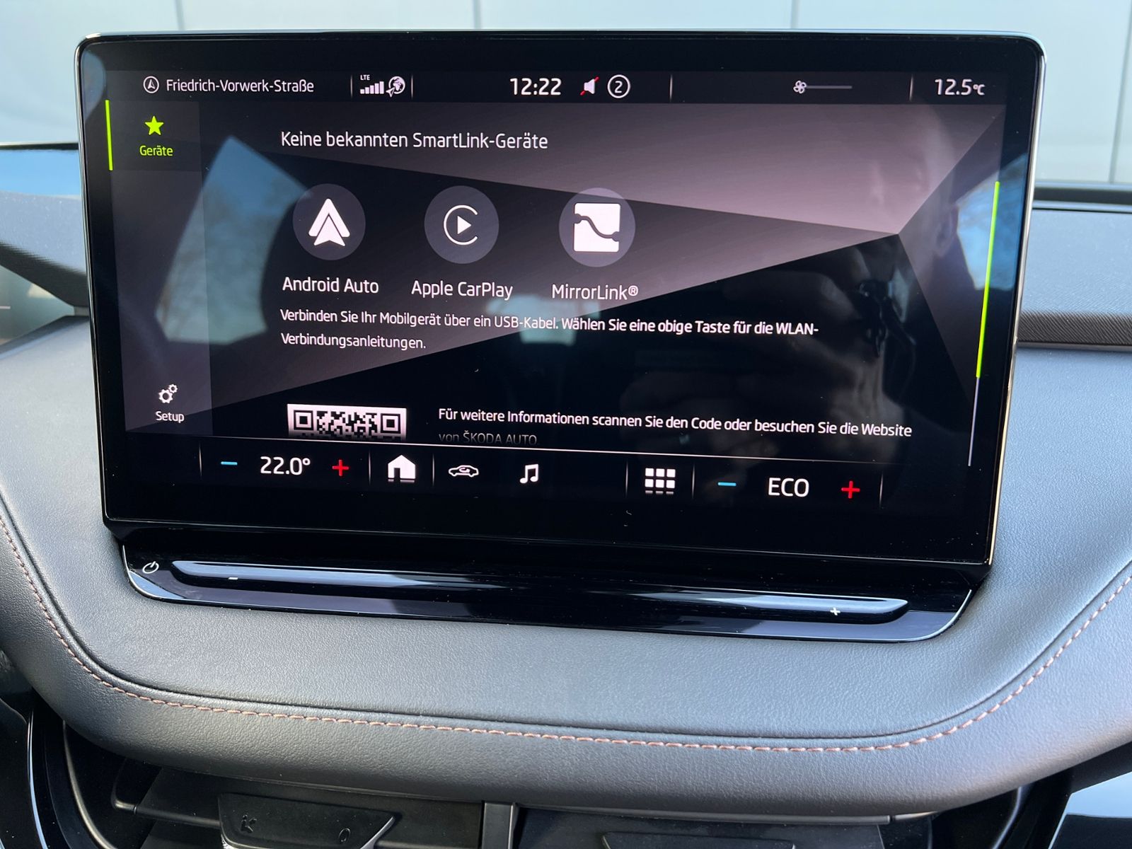 Fahrzeugabbildung SKODA Enyaq iV 80 Founders Edition *Wärmepumpe, Navi,