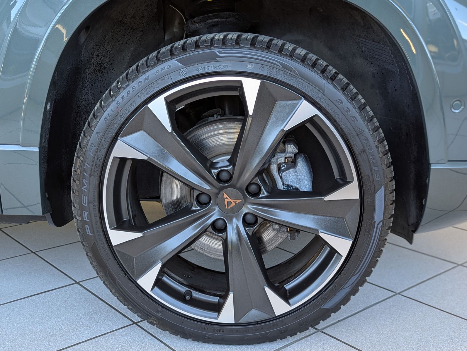 Fahrzeugabbildung CUPRA Ateca 1.5 TSI DSG Pano Memory ACC AHK-Vorb. 19"
