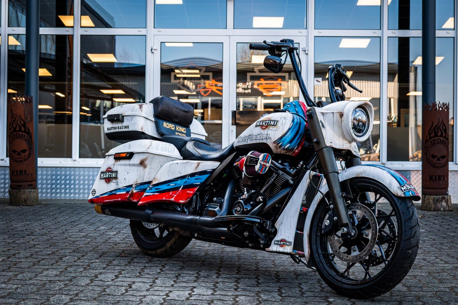 Fahrzeugabbildung Harley-Davidson ROAD KING SPECIAL 114 FLHRXS - MARTINI-RACING