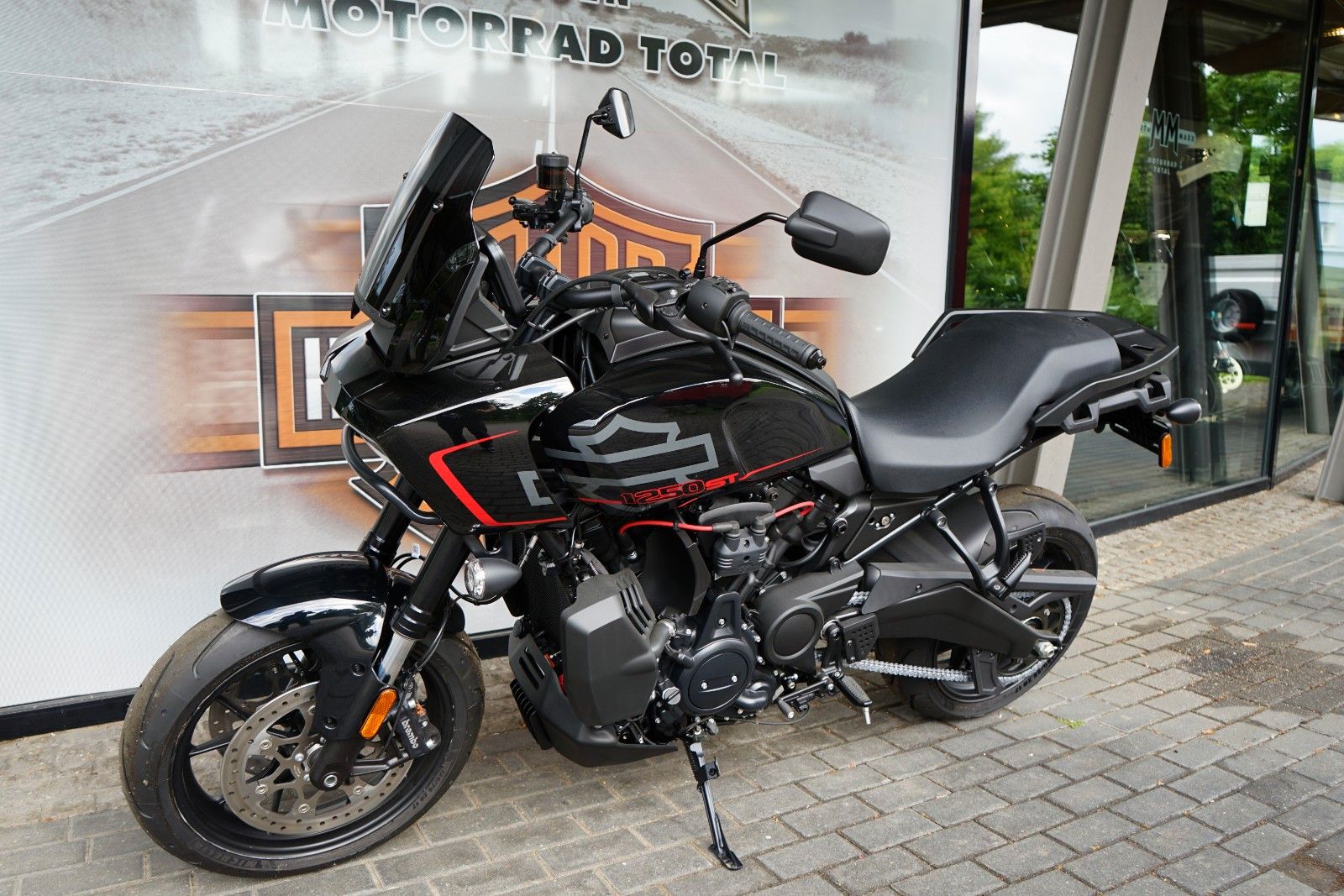 Fahrzeugabbildung Harley-Davidson Pan Am ST - Neufahrzeug - Supermoto - Vivid Blk