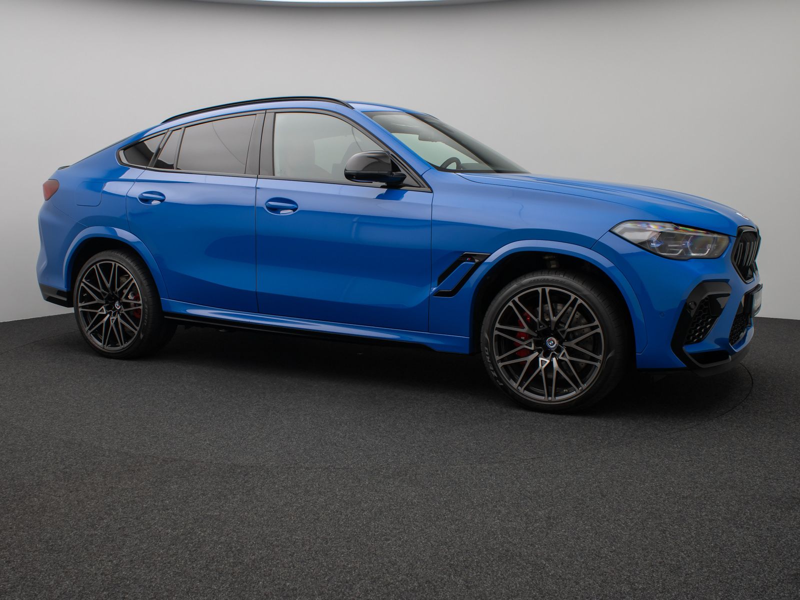 Fahrzeugabbildung BMW X6 M Competition 360° Fond-Ent SoftCl Individual
