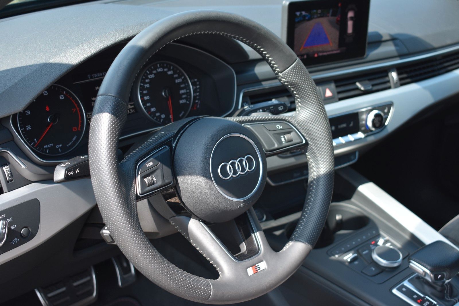 Fahrzeugabbildung Audi A4 Avant 35 TFSI sport S-line Service neu
