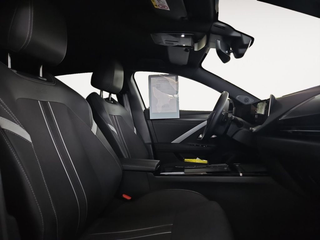 Fahrzeugabbildung Opel Astra 1.2 Turbo Automatik GS