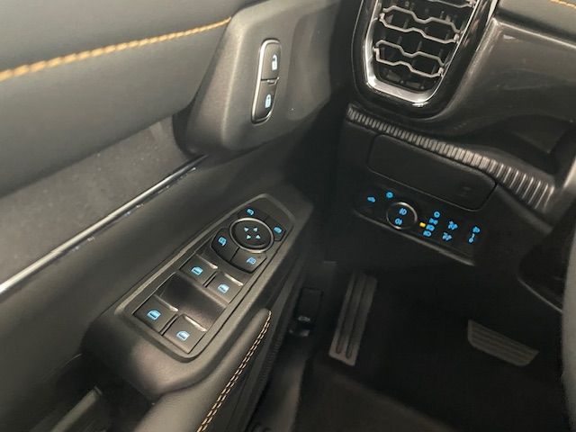 Fahrzeugabbildung Ford Ranger Wildtrak e-4WD Doppelkabine 2.0 Ecoblue K